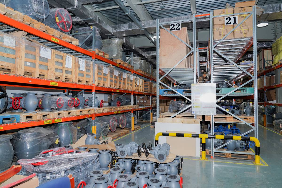 Warehouse Racking and Crates